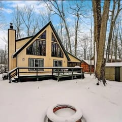Pine Lodge-The Hideout