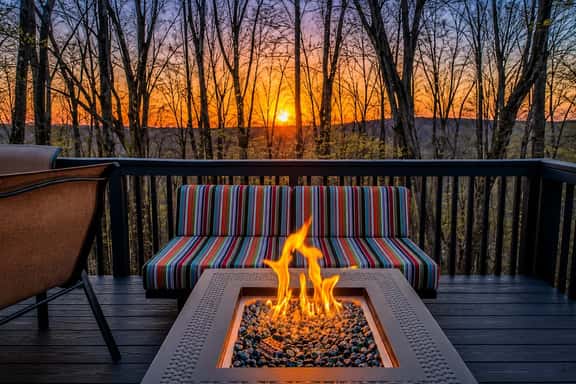 The Treehouse Retreat-The Hideout - Image 1